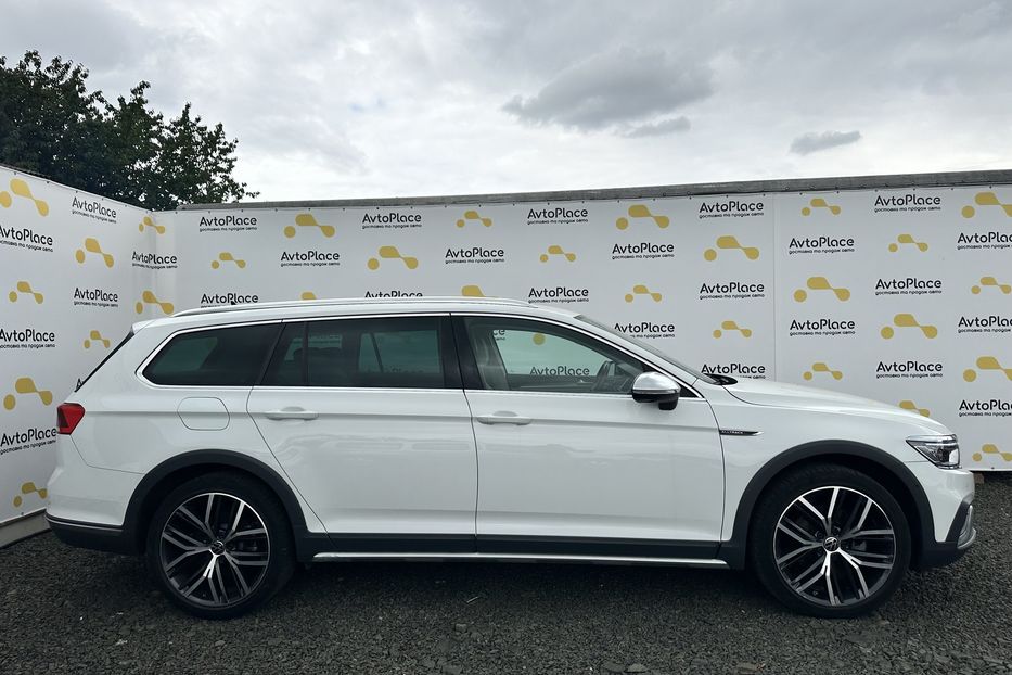 Продам Volkswagen Passat Alltrack 2020 года в Луцке
