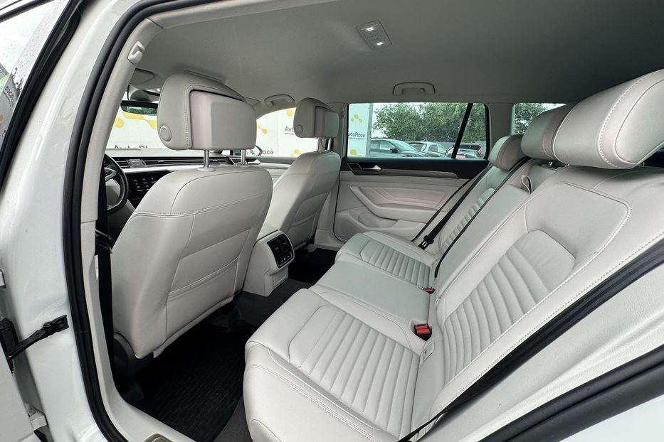 Продам Volkswagen Passat Alltrack 2020 года в Луцке