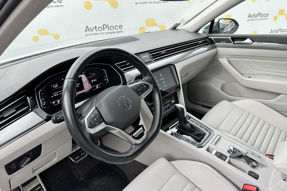 Продам Volkswagen Passat Alltrack 2020 года в Луцке