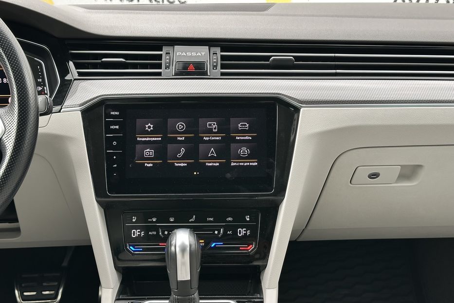 Продам Volkswagen Passat Alltrack 2020 года в Луцке