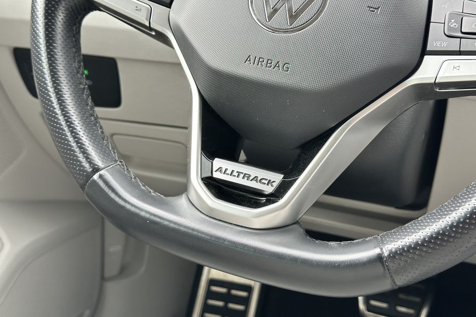 Продам Volkswagen Passat Alltrack 2020 года в Луцке