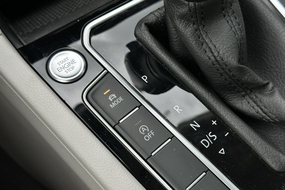 Продам Volkswagen Passat Alltrack 2020 года в Луцке
