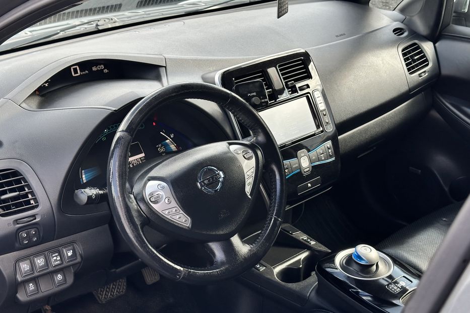 Продам Nissan Leaf 2014 года в Луцке