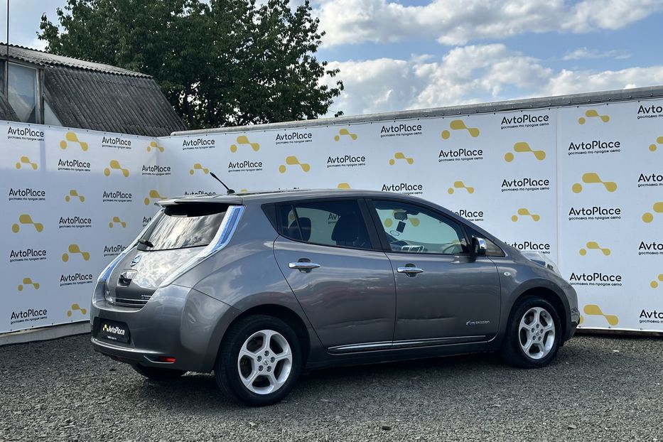 Продам Nissan Leaf 2014 года в Луцке