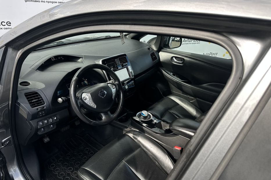 Продам Nissan Leaf 2014 года в Луцке
