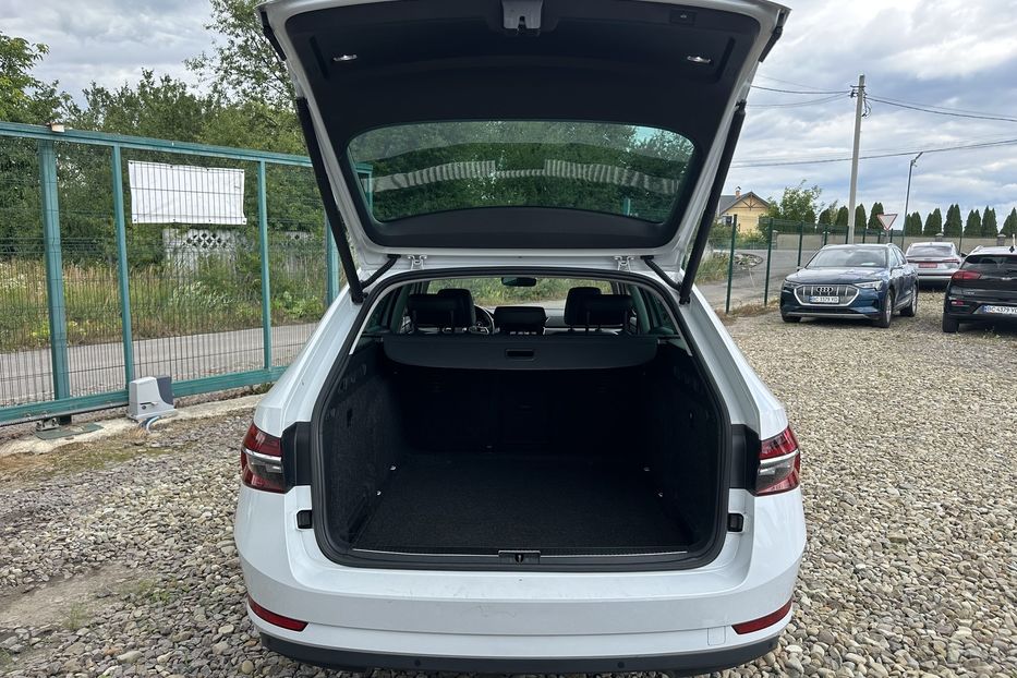 Продам Skoda Superb 2.0 TDI 150к.с FULL LED КАМЕРА 2021 года в Львове