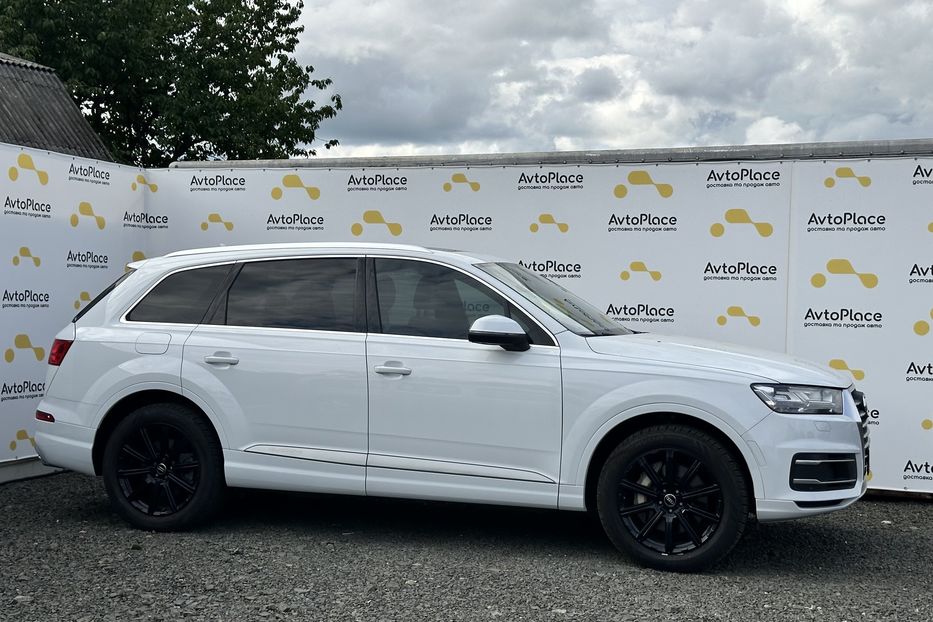 Продам Audi Q7 2017 года в Луцке