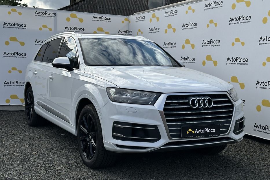 Продам Audi Q7 2017 года в Луцке