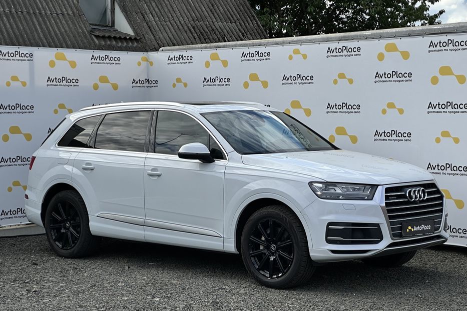 Продам Audi Q7 2017 года в Луцке