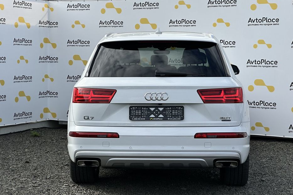 Продам Audi Q7 2017 года в Луцке