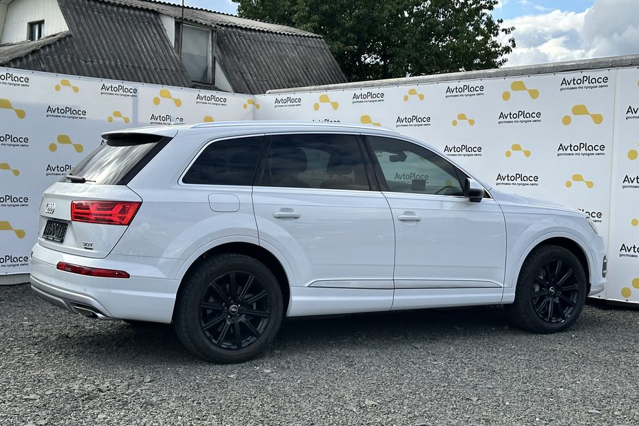 Продам Audi Q7 2017 года в Луцке