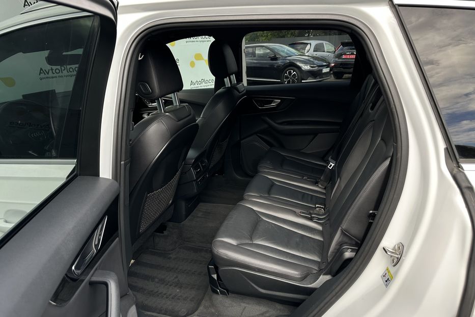 Продам Audi Q7 2017 года в Луцке