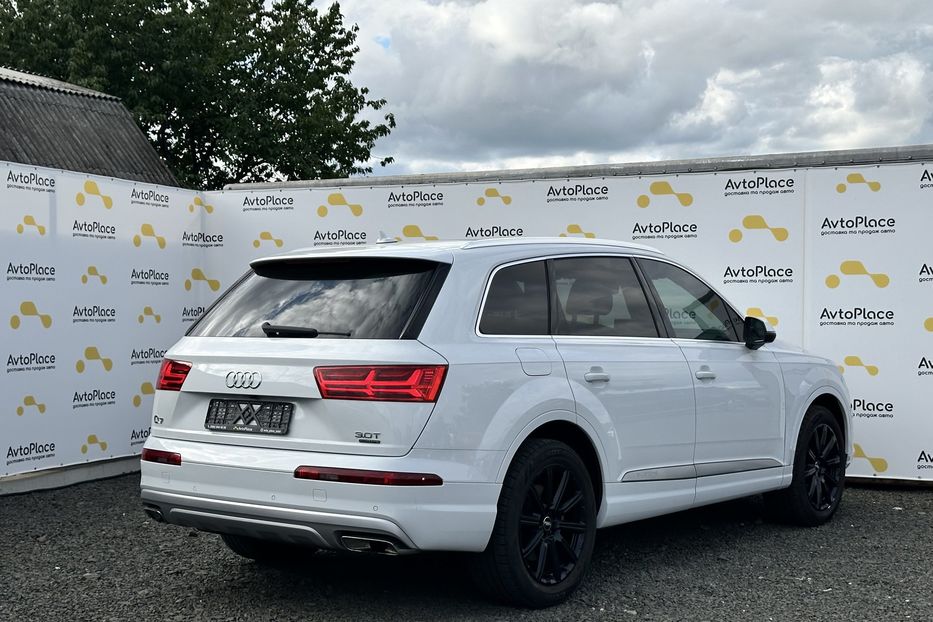 Продам Audi Q7 2017 года в Луцке
