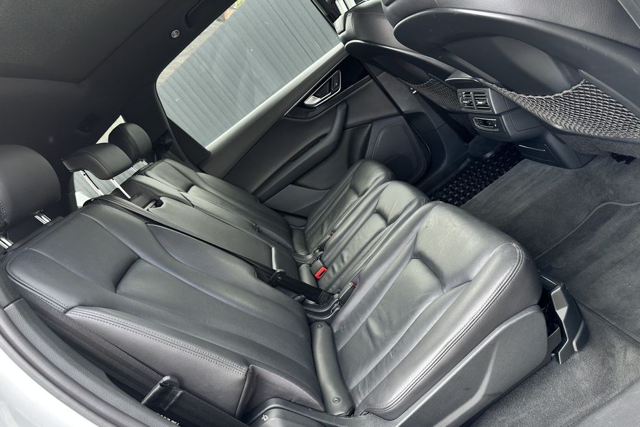 Продам Audi Q7 2017 года в Луцке