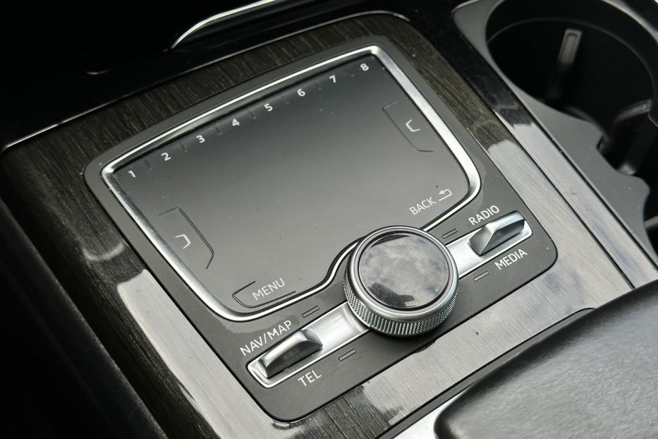 Продам Audi Q7 2017 года в Луцке