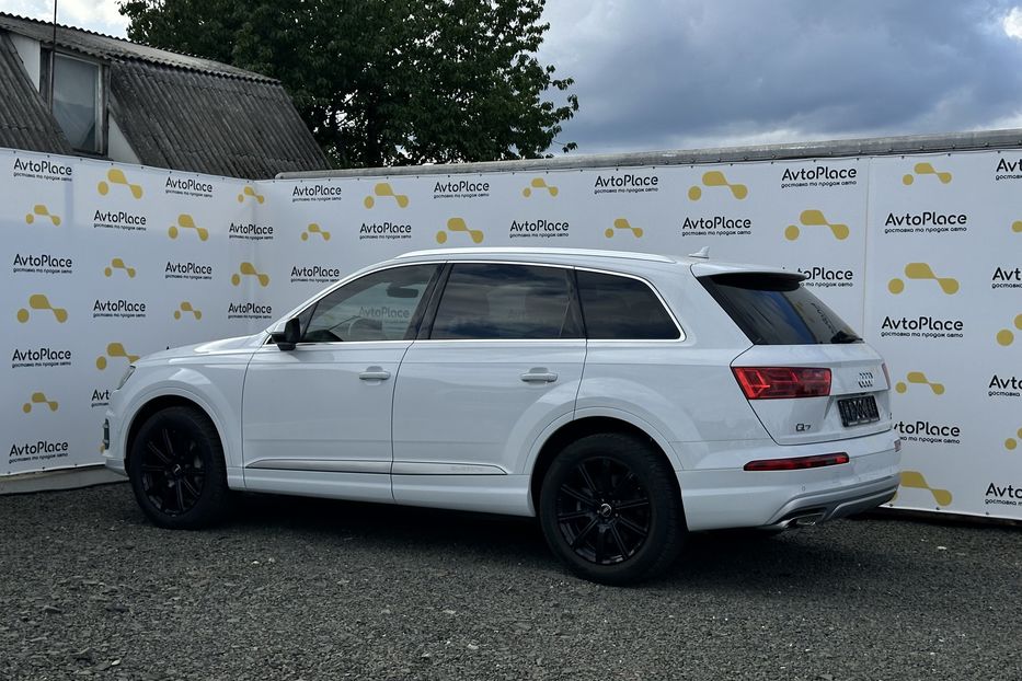 Продам Audi Q7 2017 года в Луцке