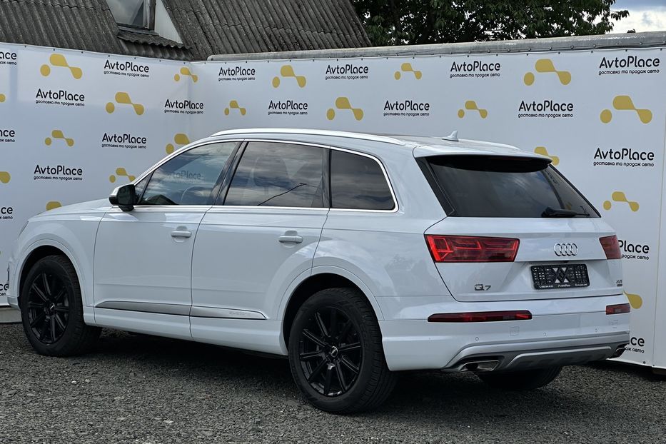 Продам Audi Q7 2017 года в Луцке