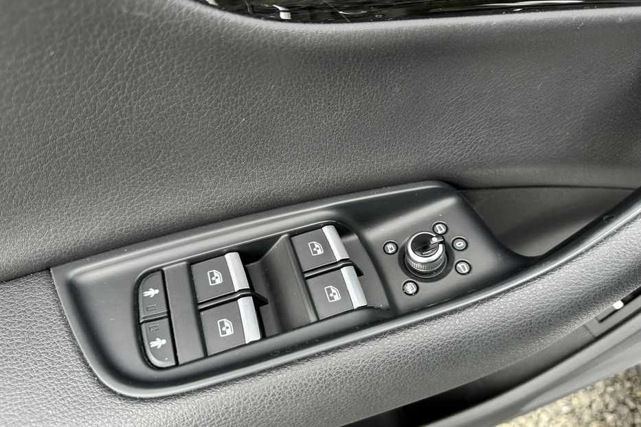 Продам Audi Q7 2017 года в Луцке