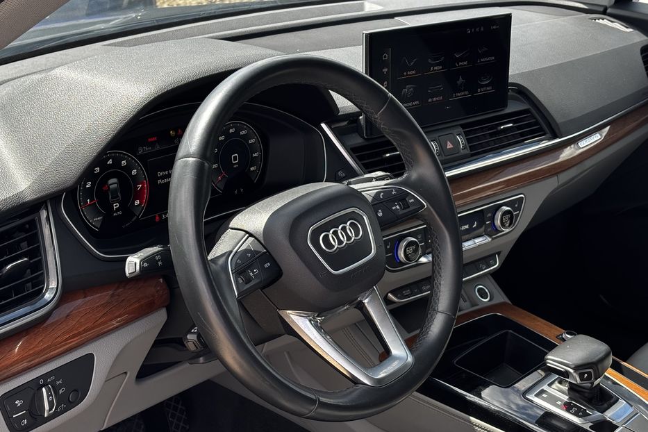 Продам Audi Q5 Premium Plus 2021 года в Львове