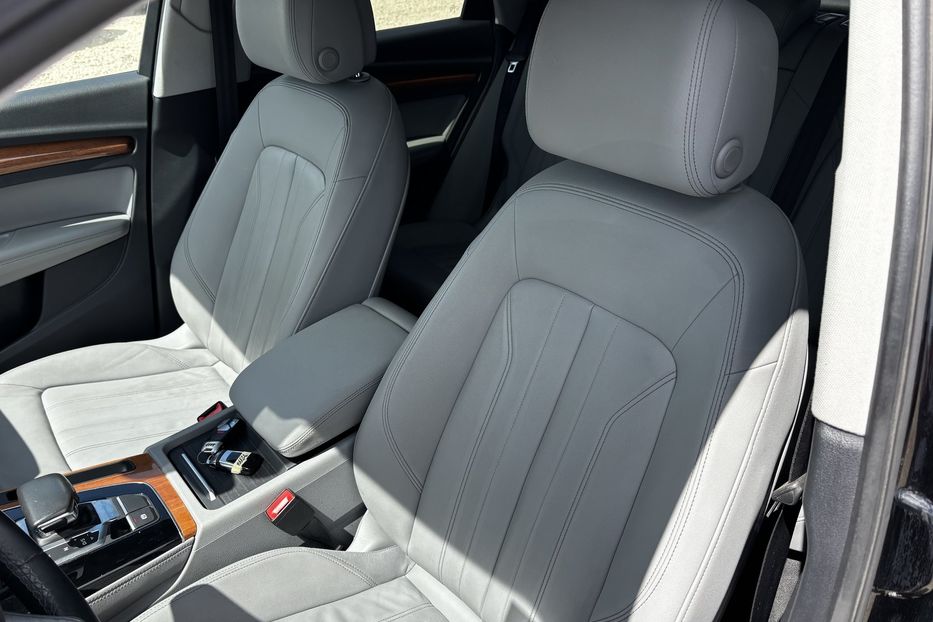 Продам Audi Q5 Premium Plus 2021 года в Львове