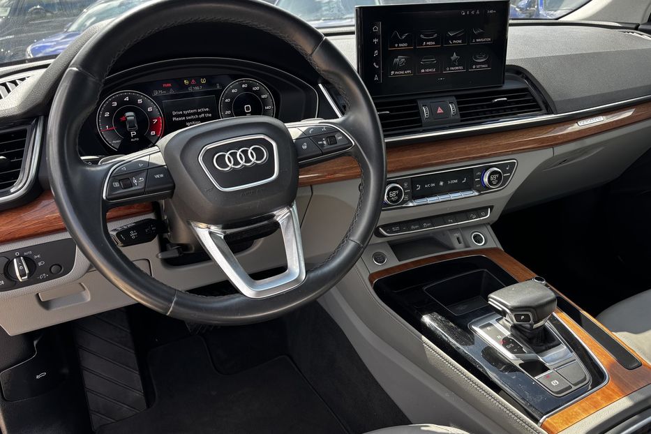 Продам Audi Q5 Premium Plus 2021 года в Львове