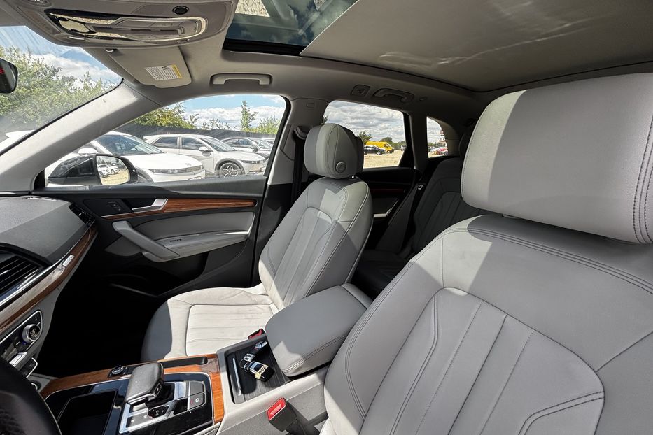 Продам Audi Q5 Premium Plus 2021 года в Львове
