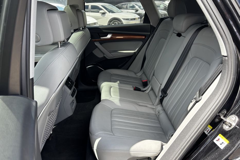 Продам Audi Q5 Premium Plus 2021 года в Львове