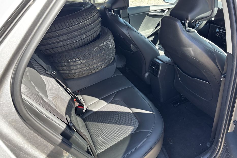 Продам Kia Niro  Wind 7786 2024 года в Львове