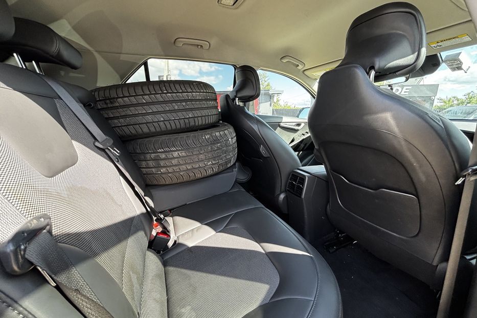 Продам Kia Niro  Wind 7786 2024 года в Львове