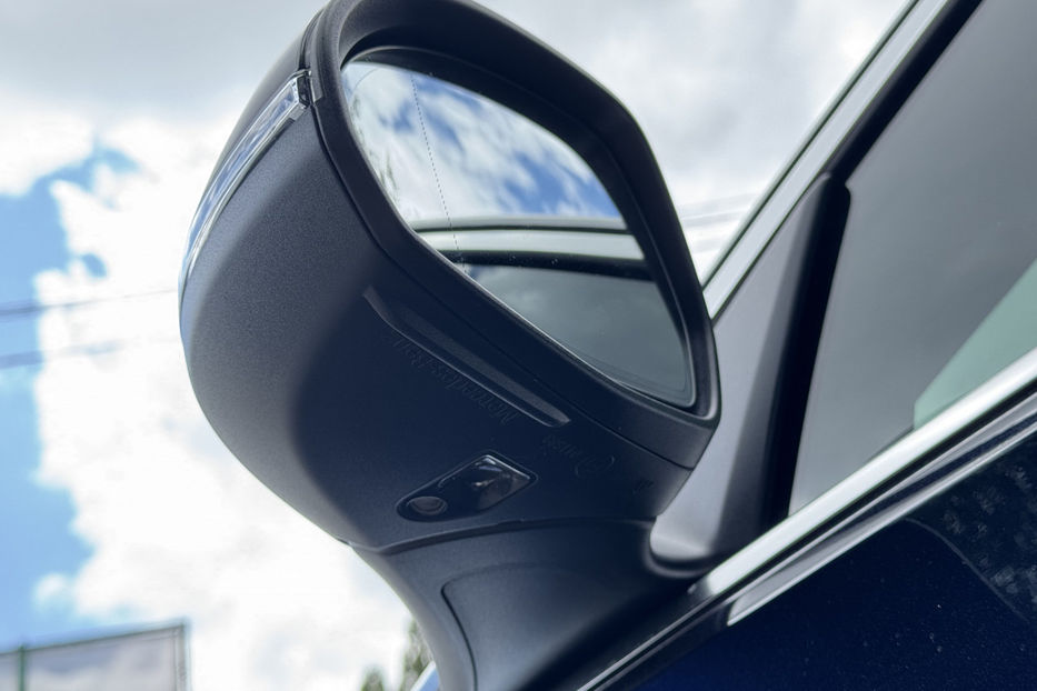 Продам Mercedes-Benz C-Class 180 EQ Boost 9G-Tronic  2022 года в Киеве