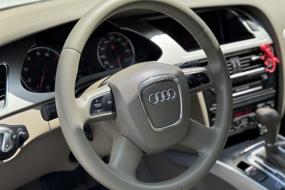 Продам Audi A4 B8 COMIS  2010 года в г. Умань, Черкасская область