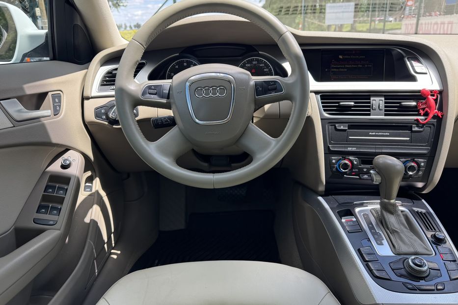 Продам Audi A4 B8 COMIS  2010 года в г. Умань, Черкасская область
