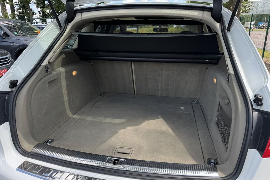 Продам Audi A4 B8 COMIS  2010 года в г. Умань, Черкасская область