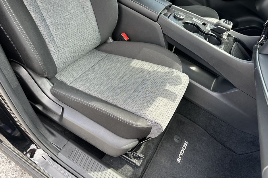 Продам Nissan Rogue SV AWD 2023 года в Киеве