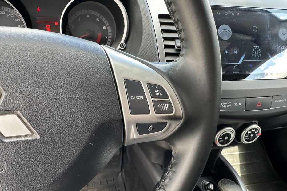 Продам Mitsubishi Outlander XL AWD 2008 года в Киеве