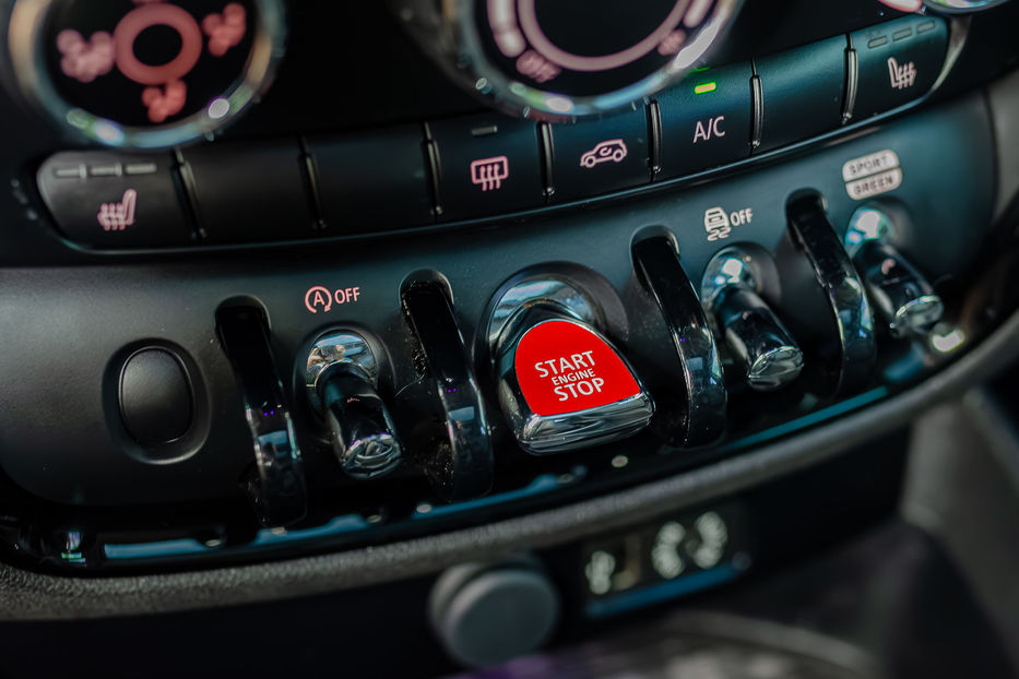 Продам MINI Clubman 2.0D 2017 года в Киеве