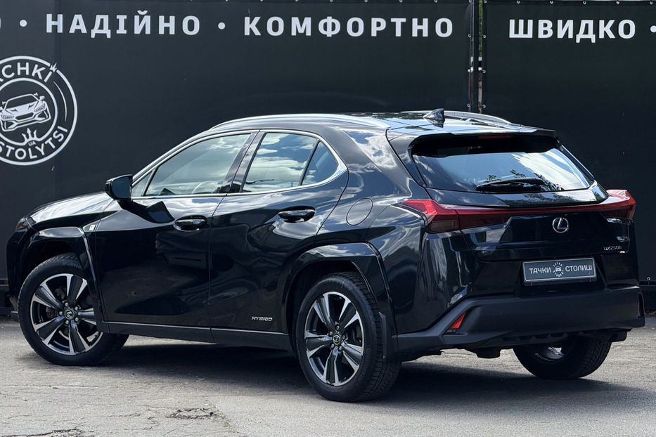 Продам Lexus GX UX 250 H 2022 года в Киеве