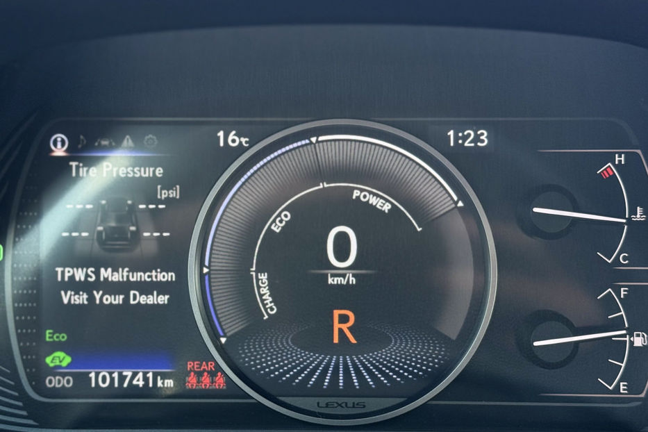 Продам Lexus GX UX 250 H 2022 года в Киеве