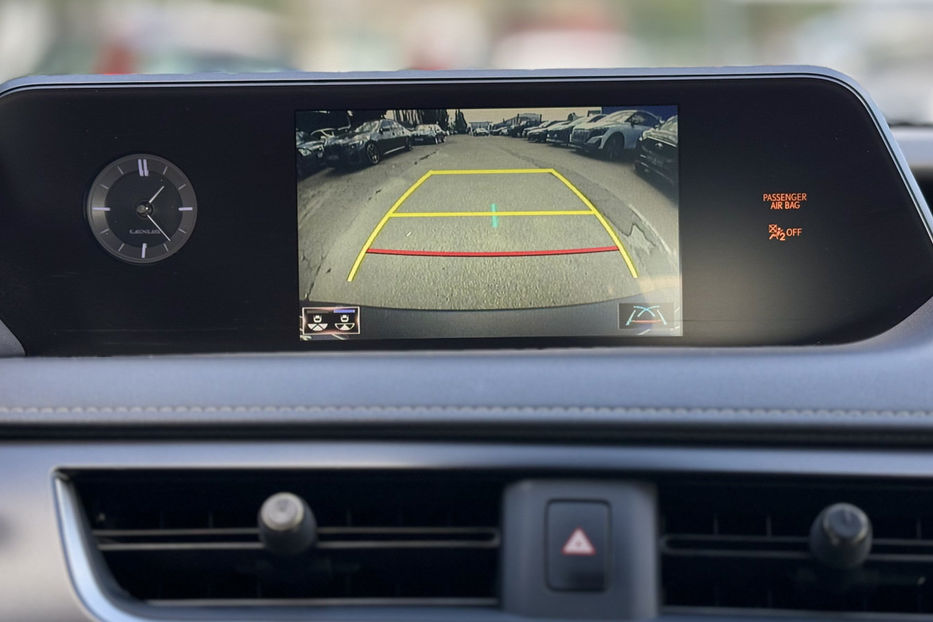 Продам Lexus GX UX 250 H 2022 года в Киеве