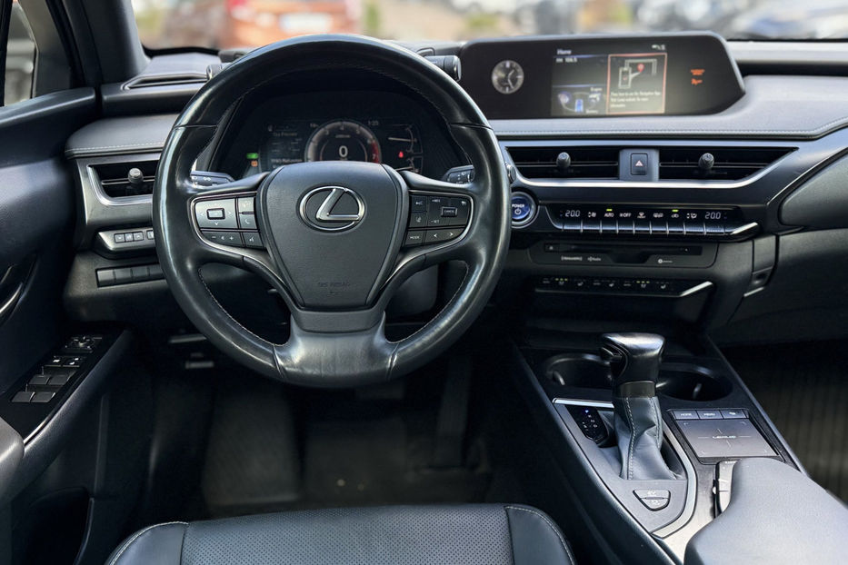 Продам Lexus GX UX 250 H 2022 года в Киеве