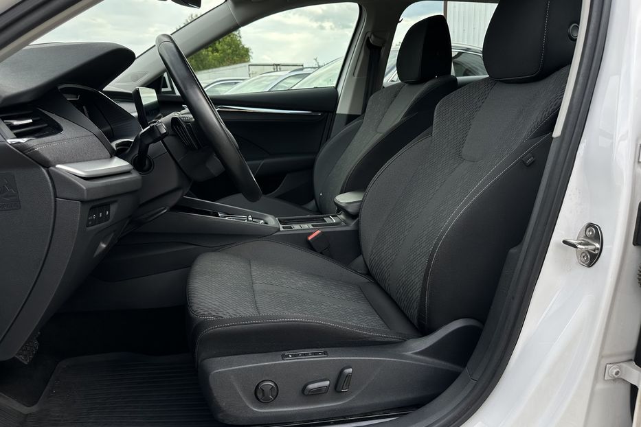 Продам Skoda Octavia А8 2.0 TDI 150к.с АТ FULL LED 2021 года в Львове