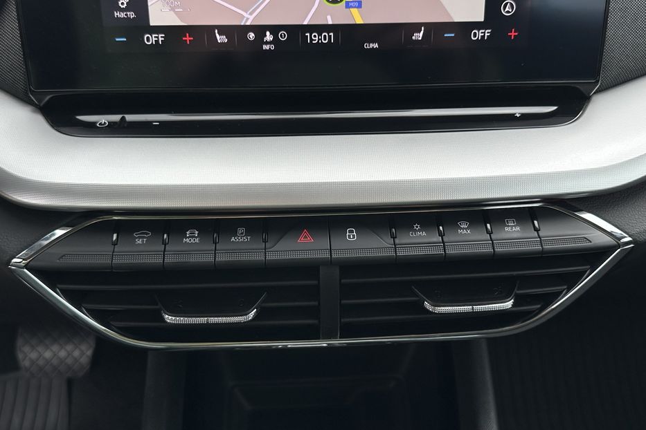Продам Skoda Octavia А8 2.0 TDI 150к.с АТ FULL LED 2021 года в Львове