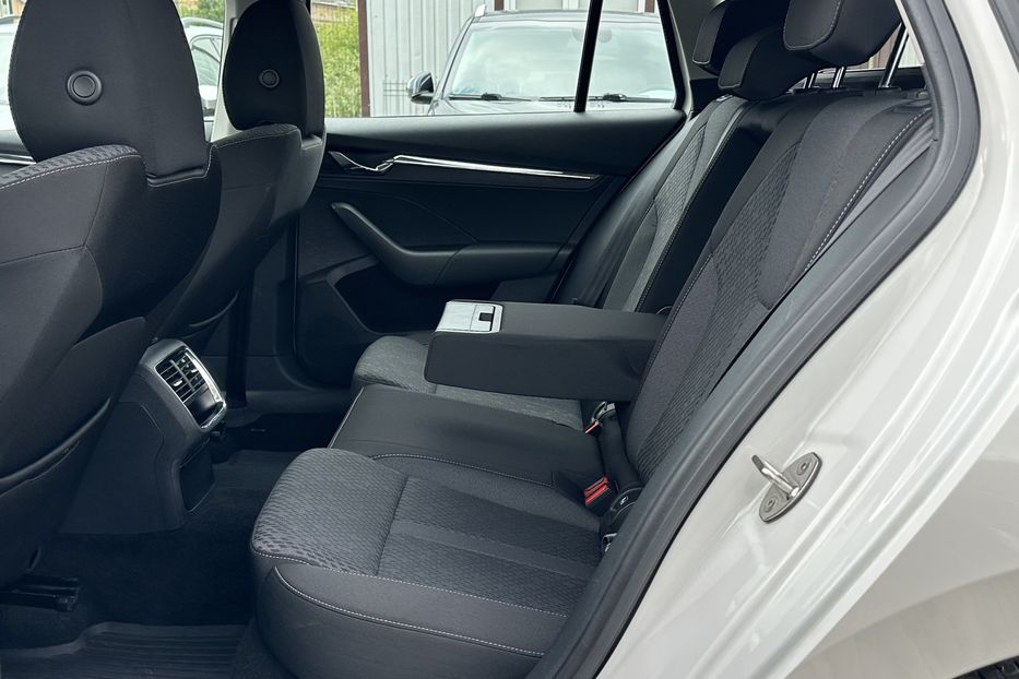Продам Skoda Octavia А8 2.0 TDI 150к.с АТ FULL LED 2021 года в Львове