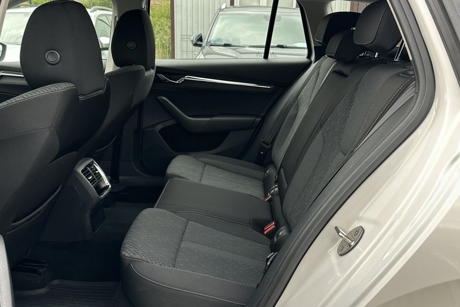 Продам Skoda Octavia А8 2.0 TDI 150к.с АТ FULL LED 2021 года в Львове
