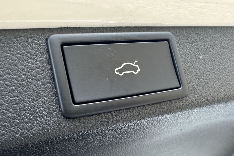 Продам Skoda Octavia А8 2.0 TDI 150к.с АТ FULL LED 2021 года в Львове