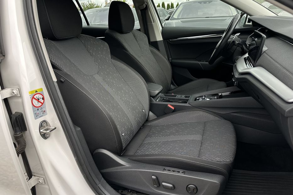 Продам Skoda Octavia А8 2.0 TDI 150к.с АТ FULL LED 2021 года в Львове