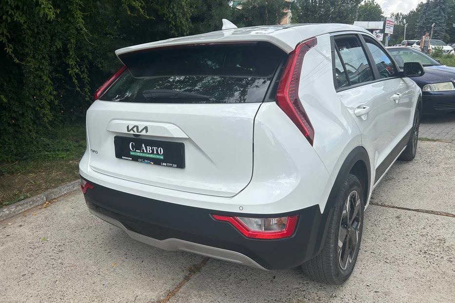 Продам Kia Niro 64кВ 2023 года в Черновцах