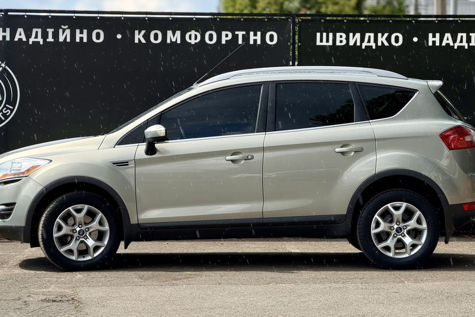 Продам Ford Kuga 2.5T AT (200 к.с.) 4WD  2010 года в Киеве