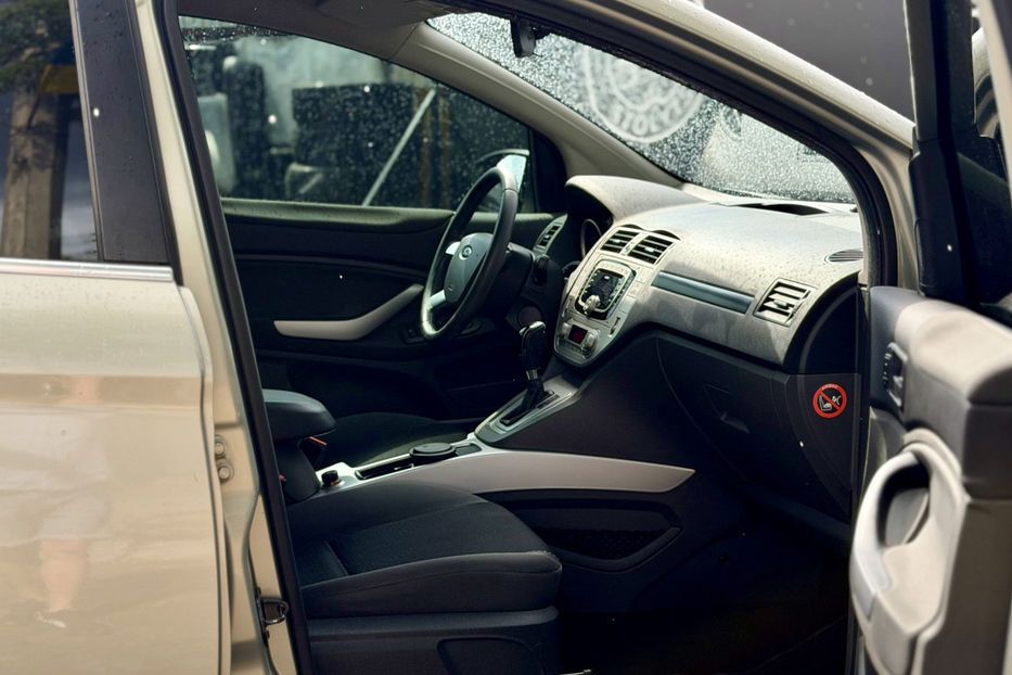 Продам Ford Kuga 2.5T AT (200 к.с.) 4WD  2010 года в Киеве