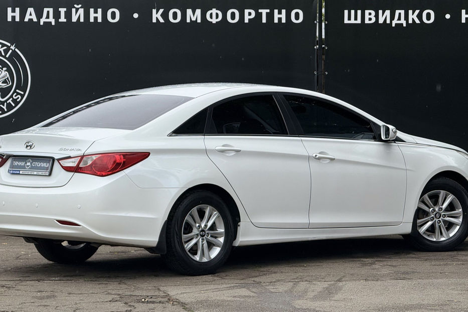 Продам Hyundai Sonata 2.0 AT (150 к.с) 2010 года в Киеве
